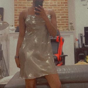 Short gold dress, worn once only 2 hours very comfortable.
